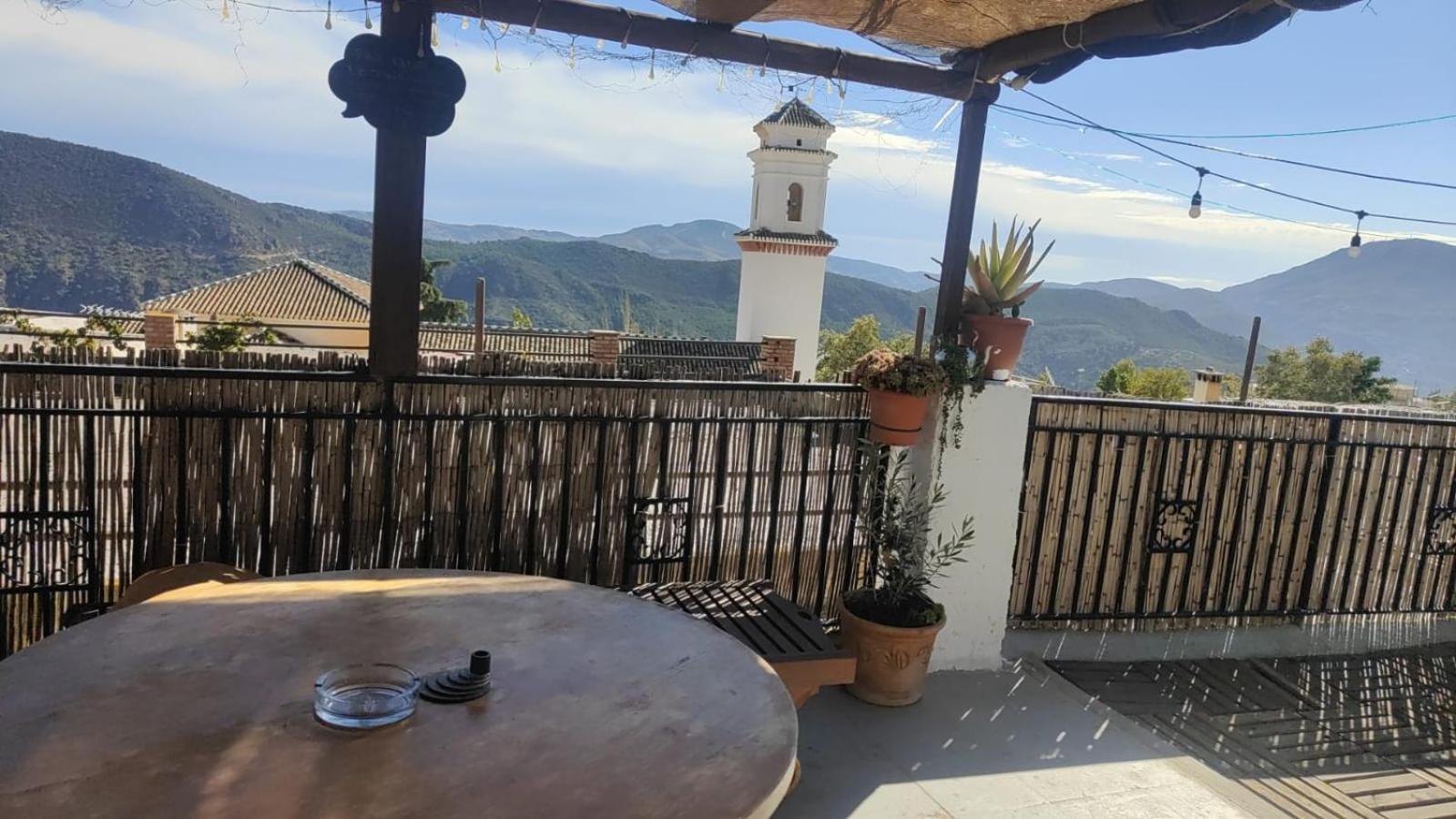 La Casa Rural De Paco Y Ana Pitres Exteriér fotografie